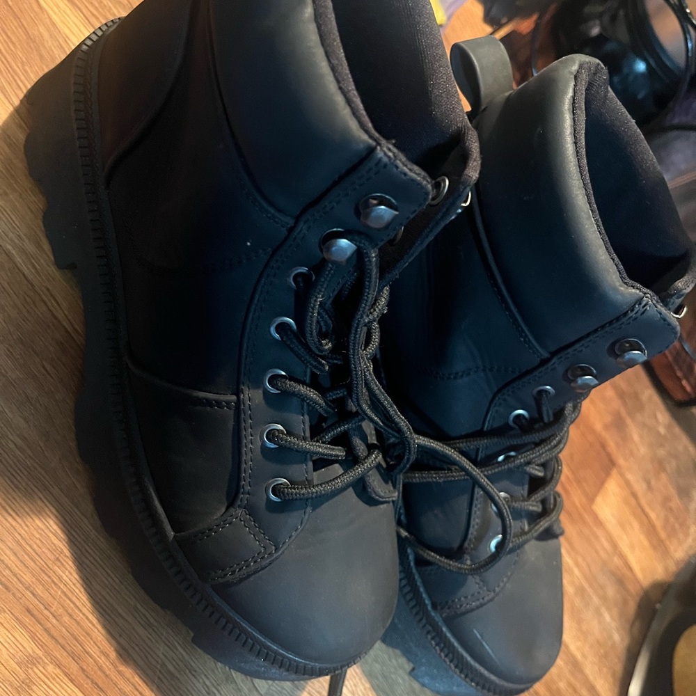 Black women shoes